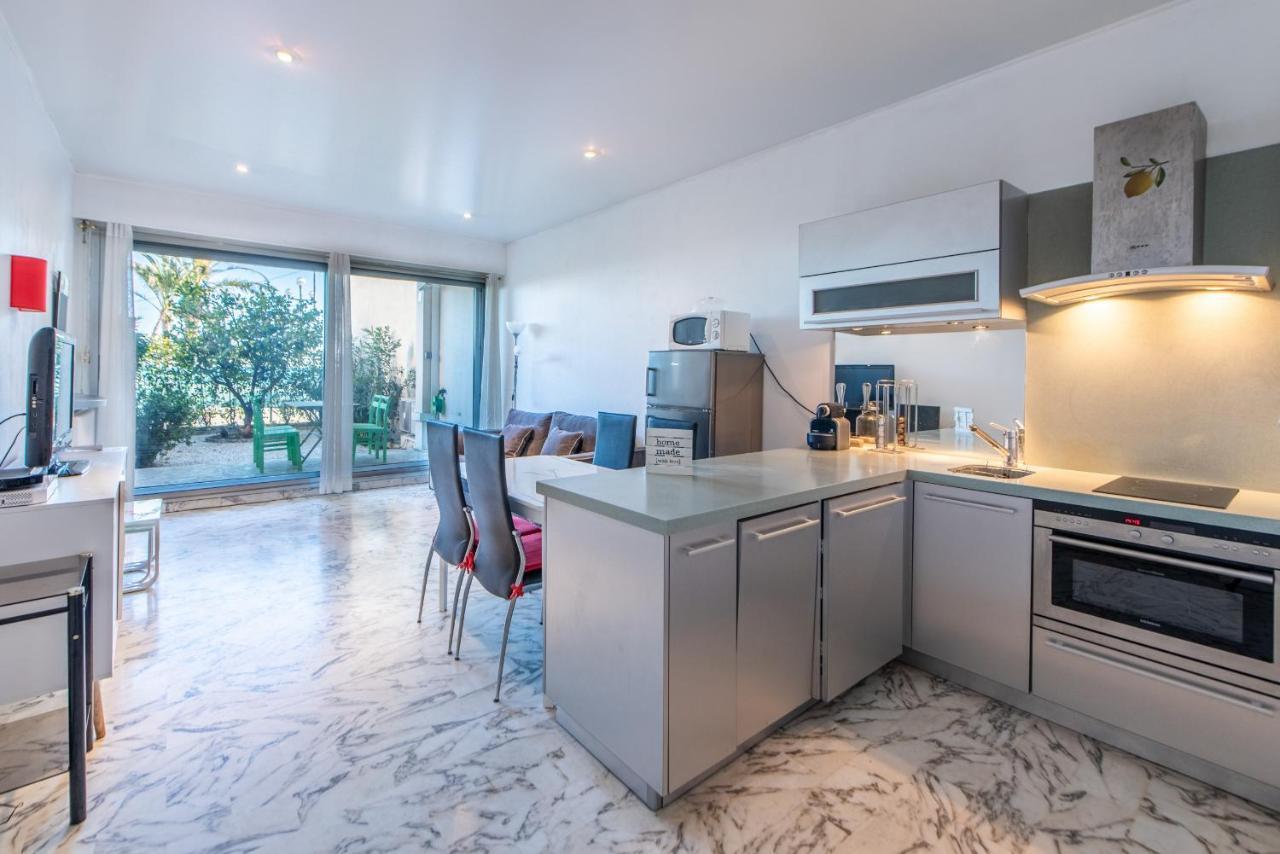 Happyfew Eros Apartment Nice Bagian luar foto