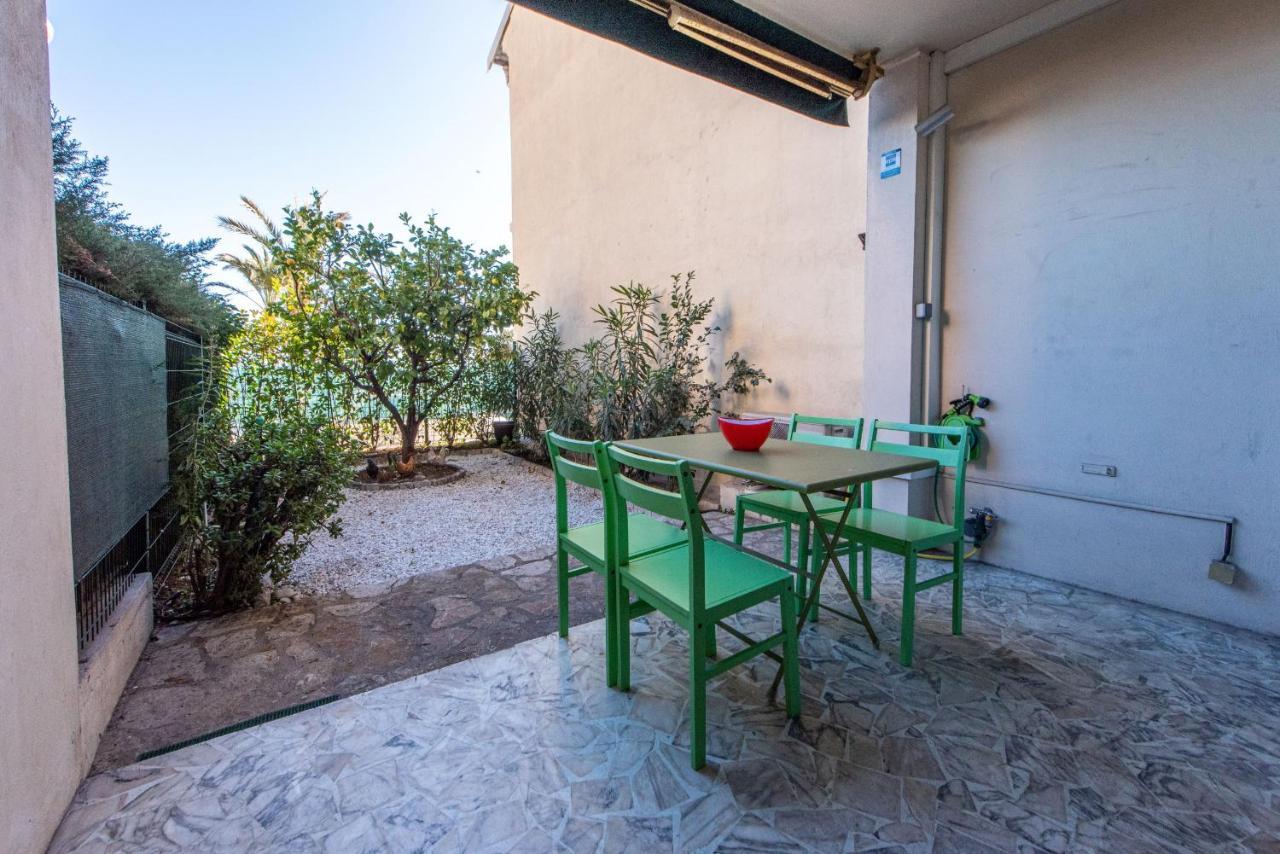 Happyfew Eros Apartment Nice Bagian luar foto